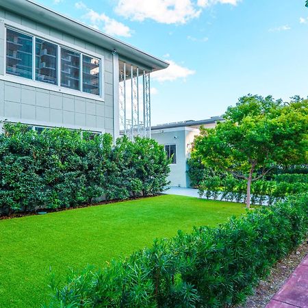 The West Gem Apartment Miami Beach Exterior photo