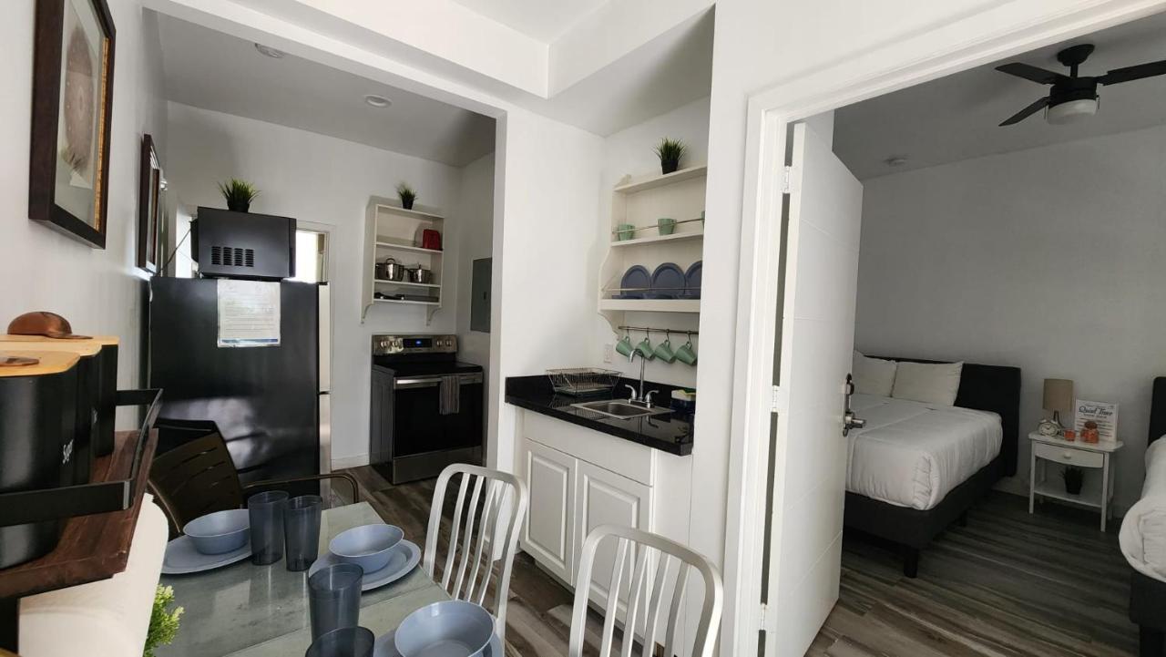 The West Gem Apartment Miami Beach Exterior photo