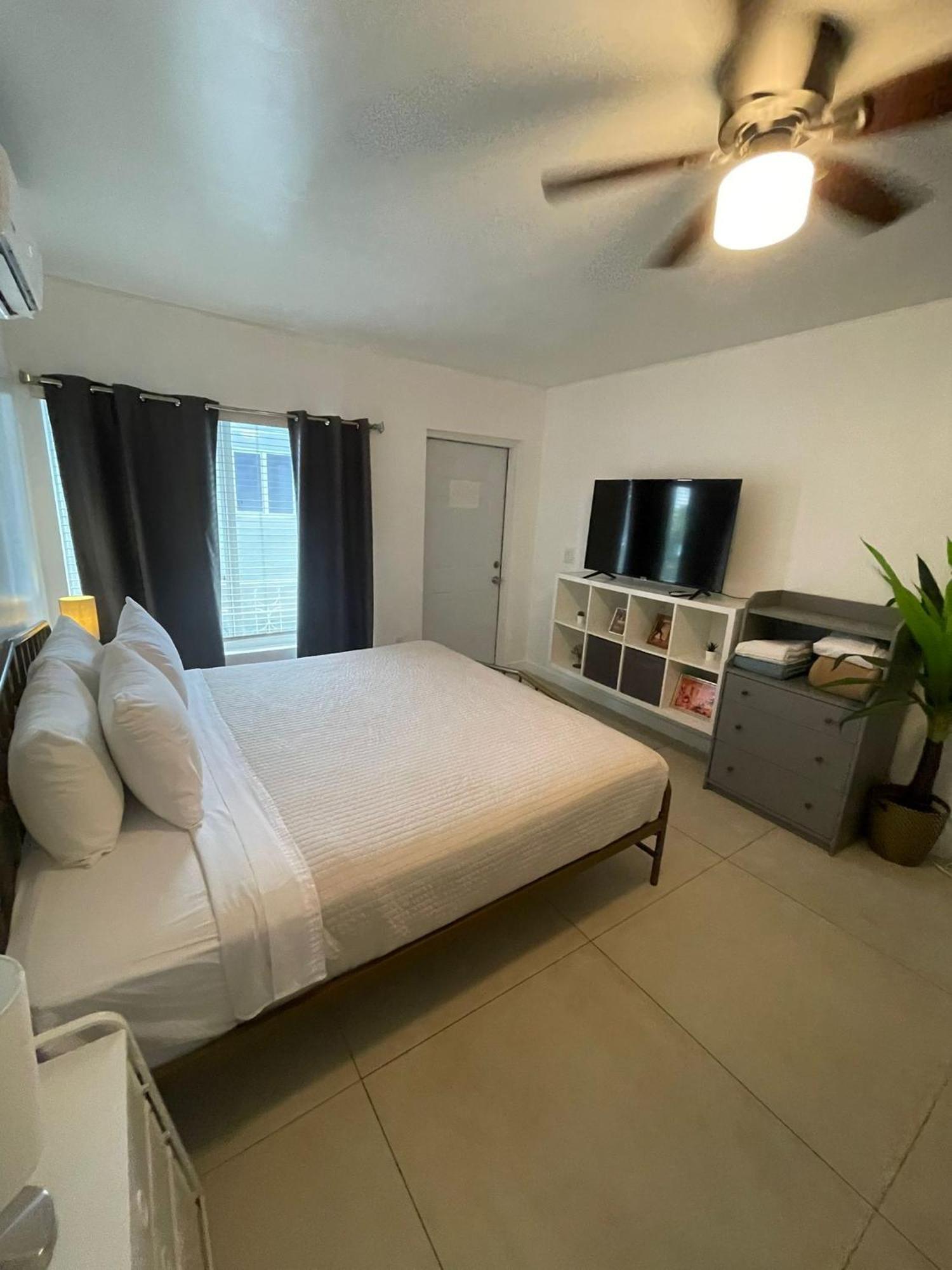 The West Gem Apartment Miami Beach Exterior photo